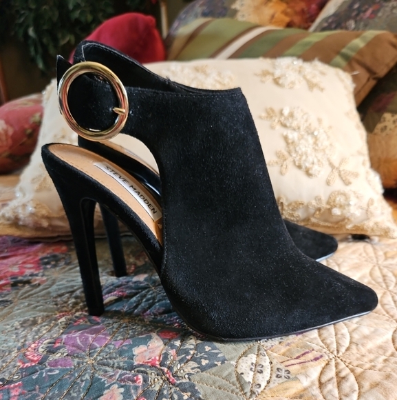 Steve Madden Black Suede Booties - Size 6M - Picture 2 of 5